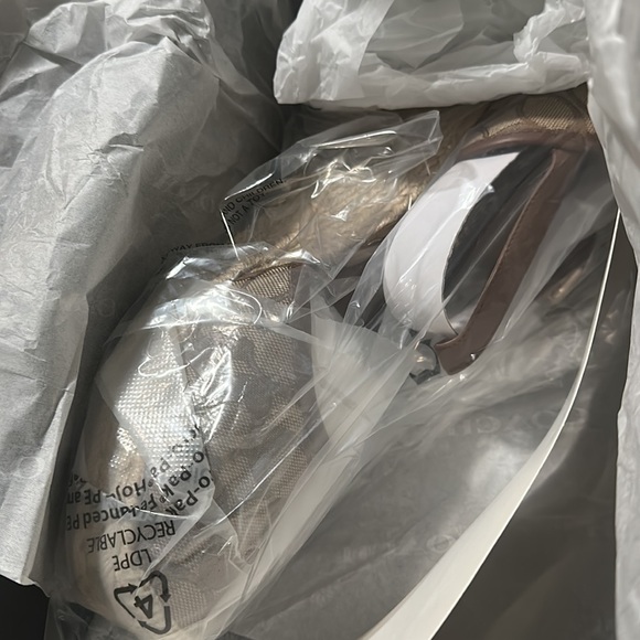 Brand New in Box Raine SIG ESPADRILLE Khaki/saddle size 11B - Picture 7 of 9